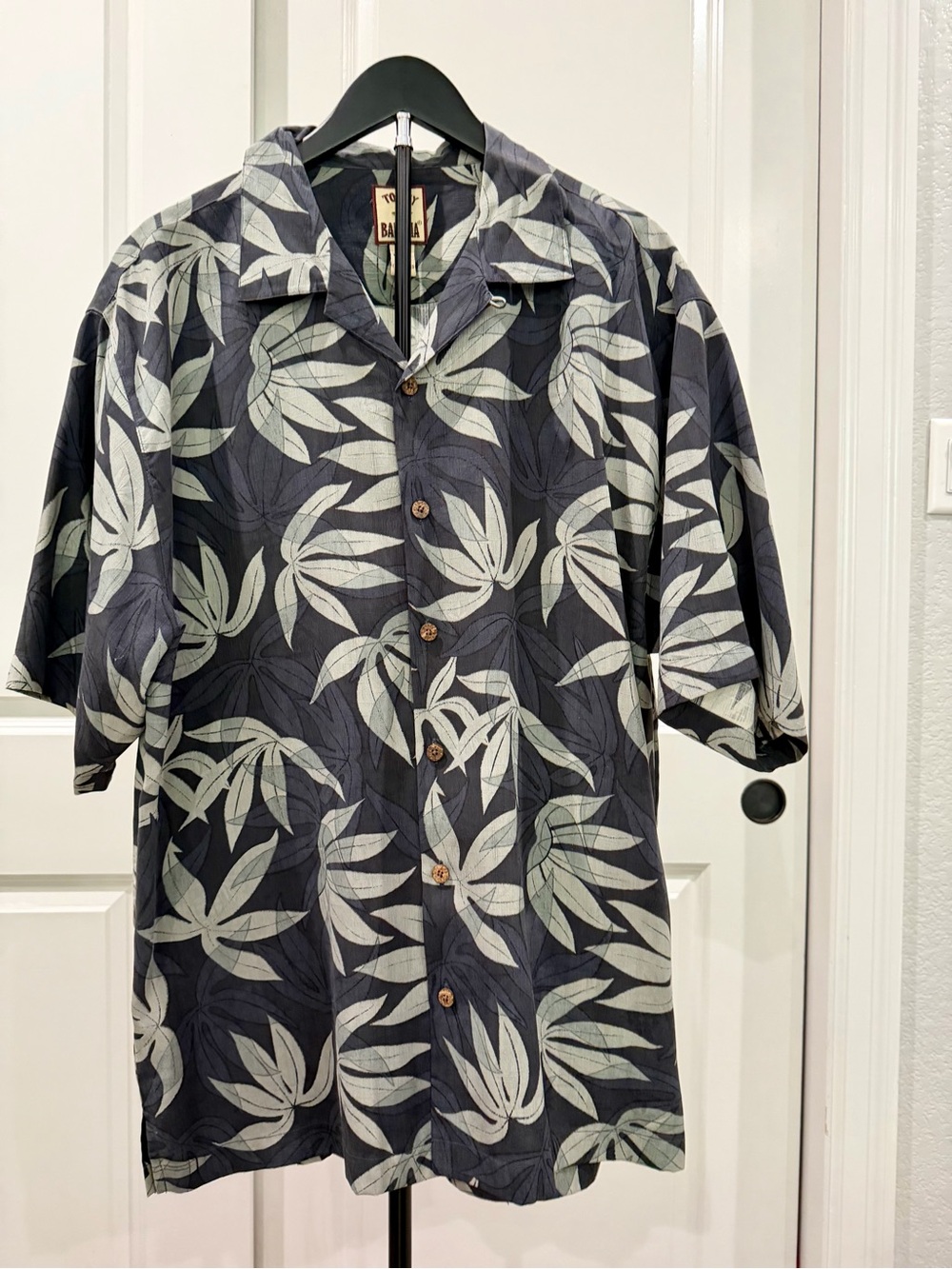 Tommy Bahama Men's Short-Sleeve Leaf Print Camp Shirt - Size Large
